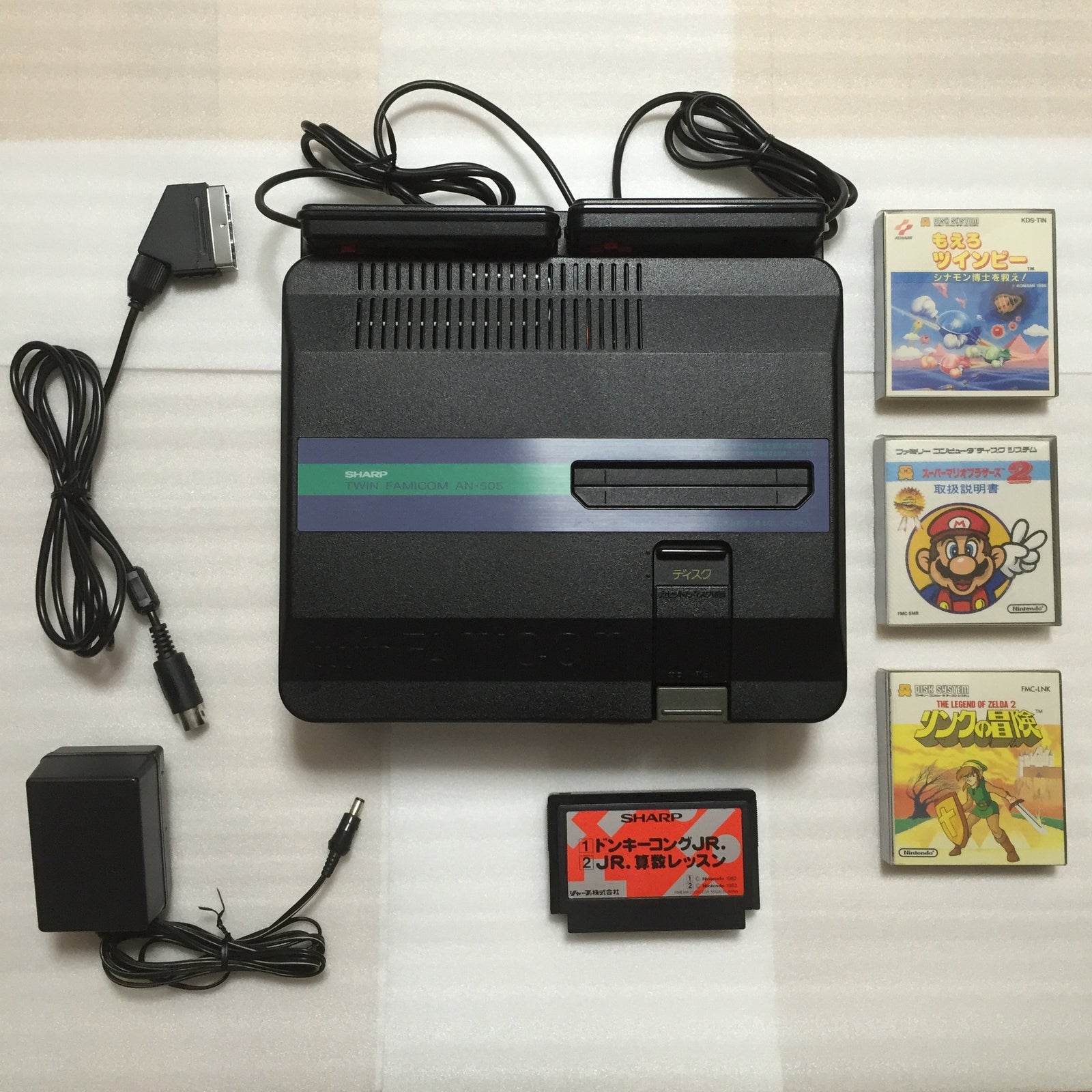 NESRGB Modded Twin Famicom set (AN-505-BK)