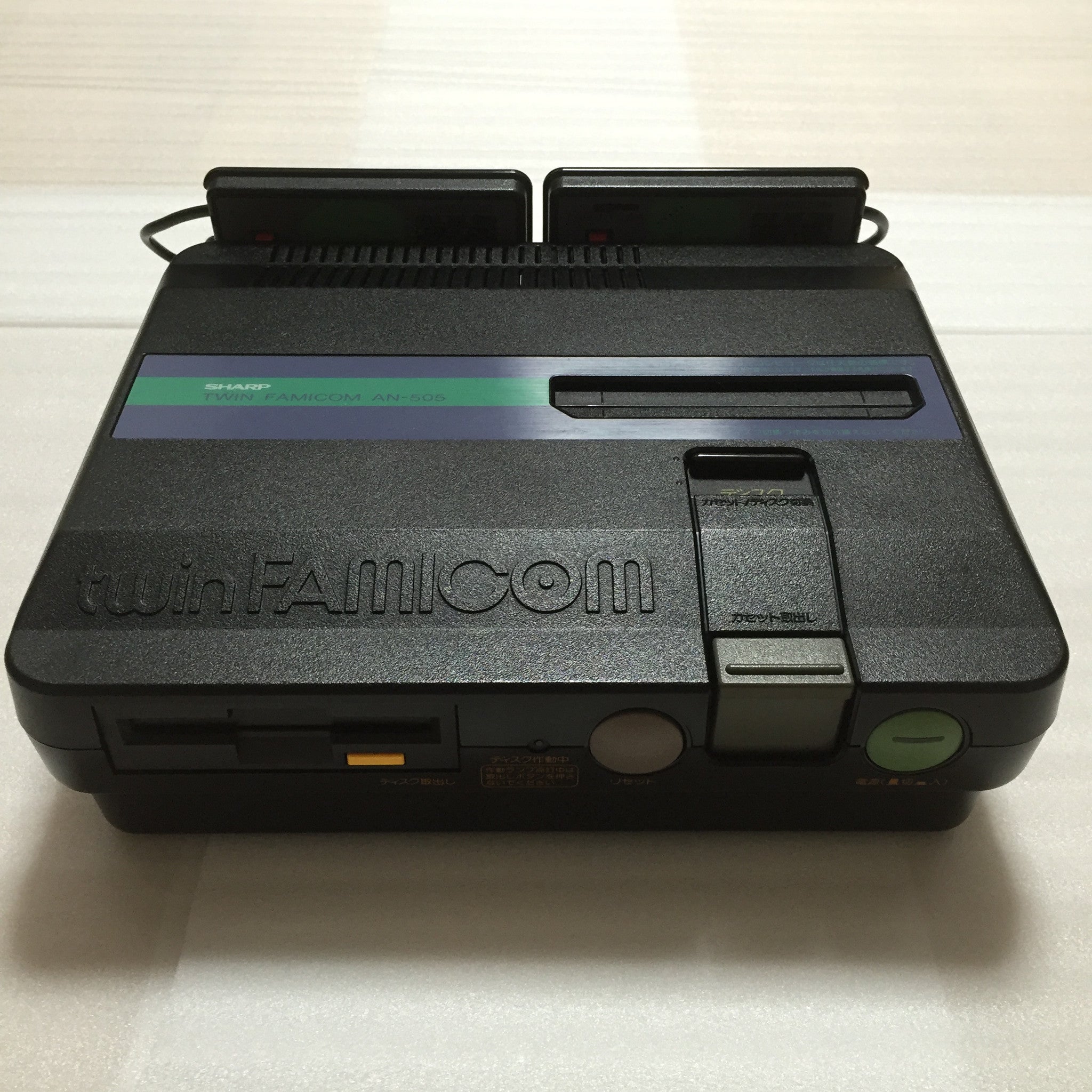NESRGB Modded Twin Famicom set (AN-505-BK) - RetroAsia