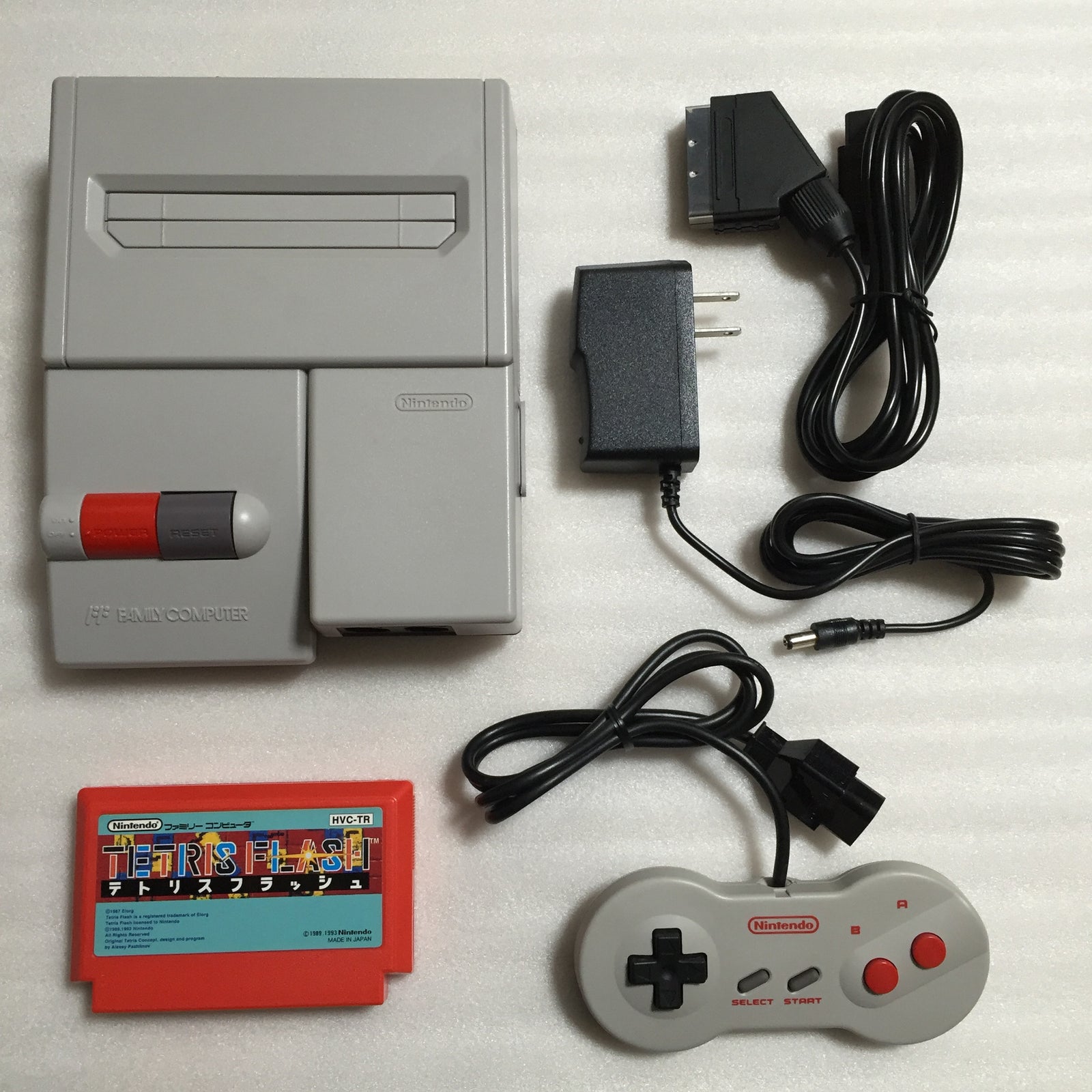 NESRGB Modded AV Famicom set - Tetris Flash set