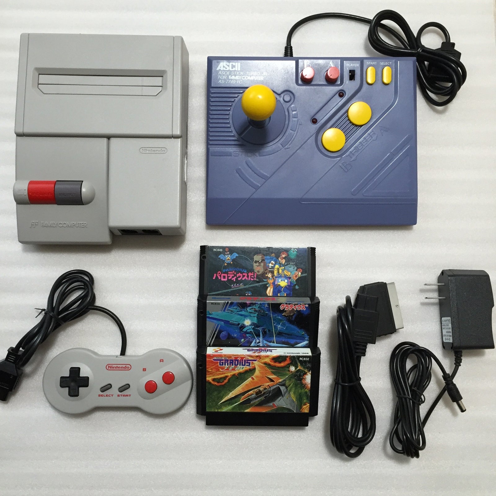 NESRGB Modded AV Famicom - Konami arcade set