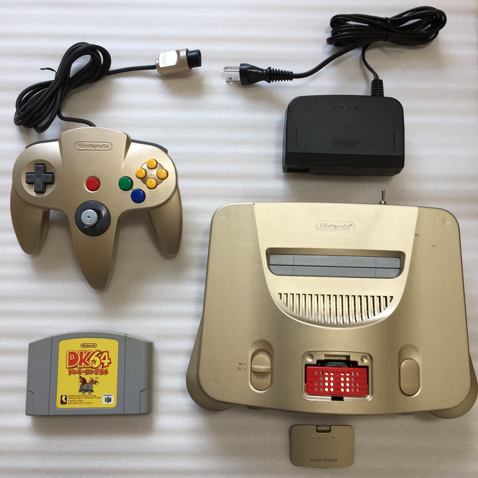 Gold Nintendo 64 with N64RGB kit - Compatible with JP and US games