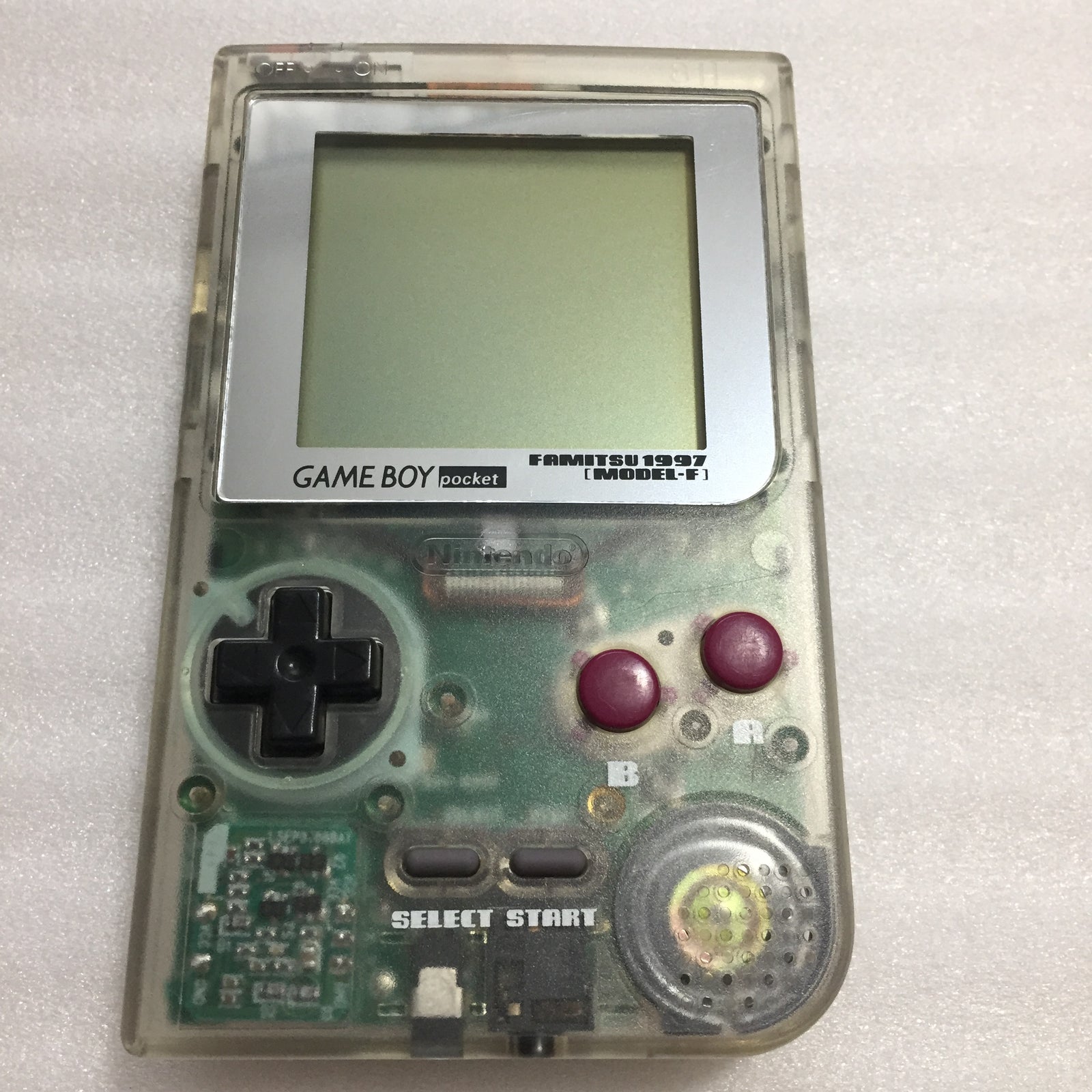 Game Boy Pocket - Famitsu Model-F Edition