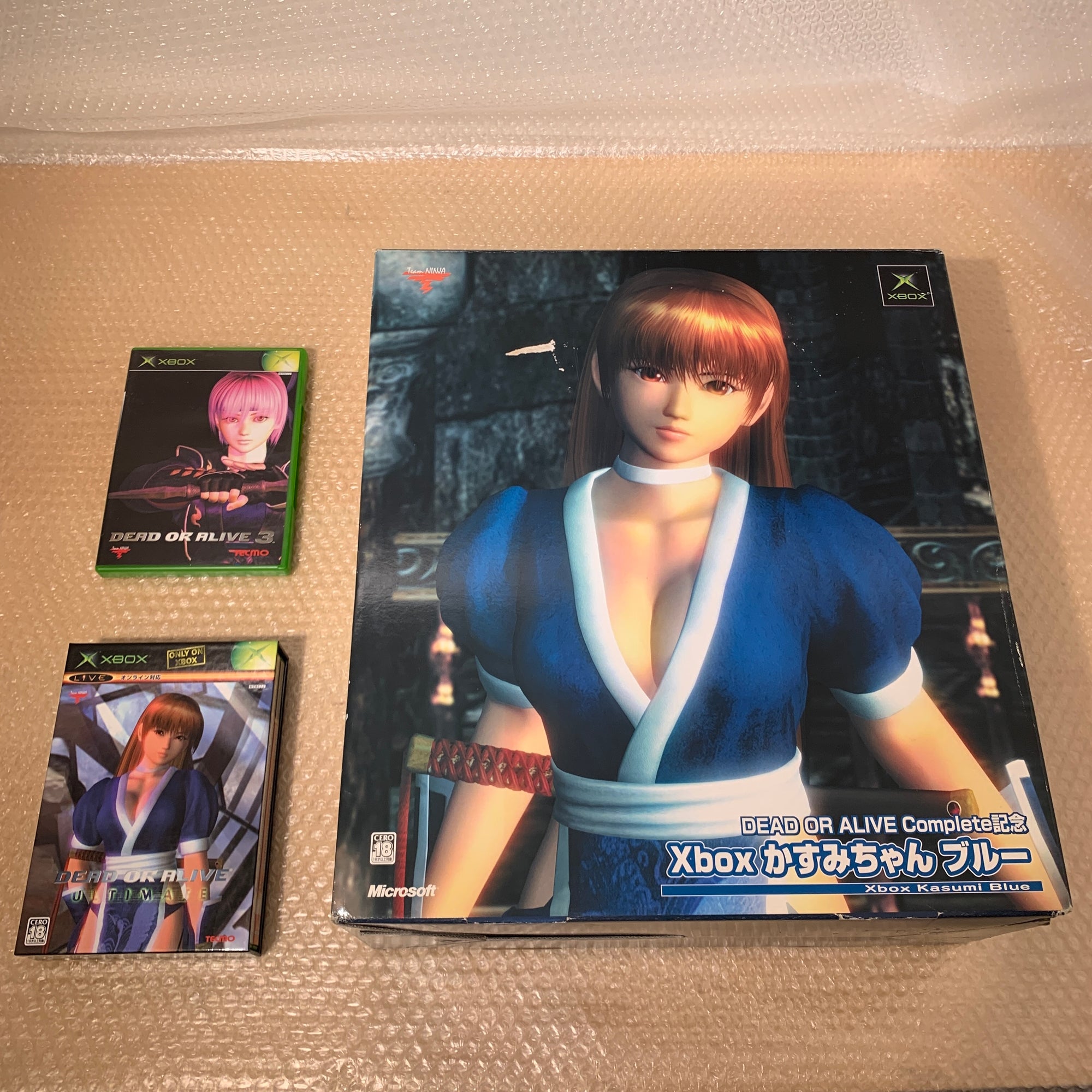 Boxed Xbox Dead or Alive "Kasumi-chan" Clear Blue set with High Definition AV Pack
