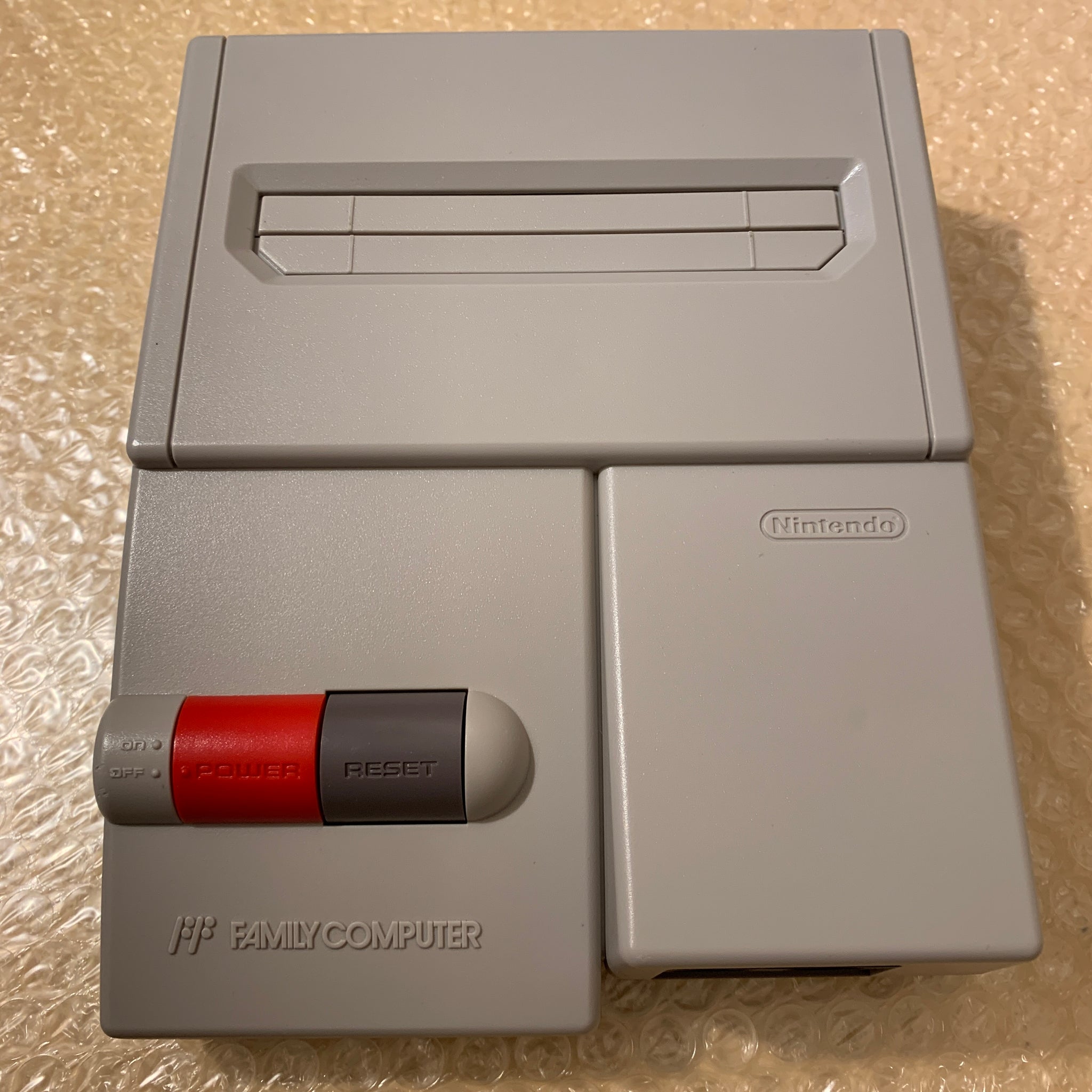 Wireless Famicom Controller NESRGB (V4) AV Famicom set with wireless controller and NES adapter ...