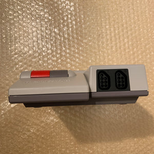 NESRGB (V4) AV Famicom set with wireless controller and NES adapter
